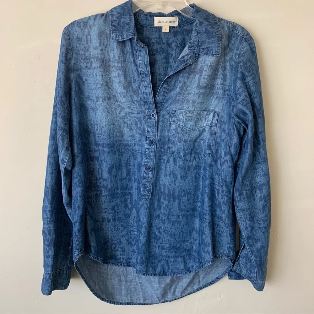 Cloth & Stone Chambray Long Sleeve Pop Over Top size S